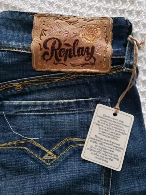 Replay Women's Straight Fit Jeans, 28w by 34 L image